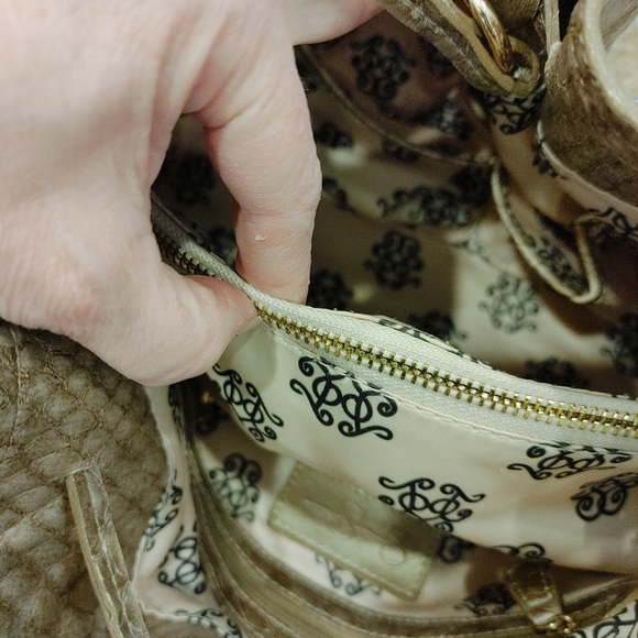 JESSICA SIMPSON LARGE FAUX SNAKESKIN TOTE SHOULDER BAG, METALLIC GOLD - Picture 14 of 15